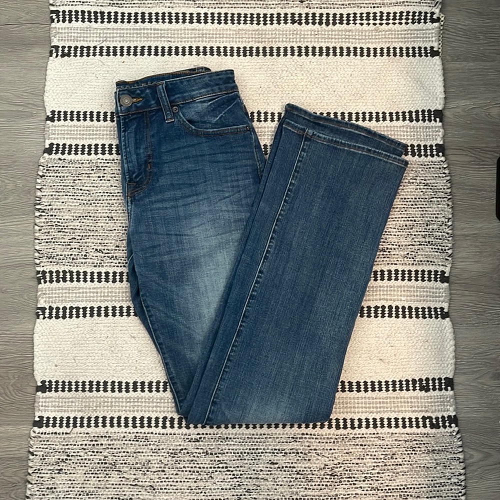 American Eagle Straight Leg Jeans